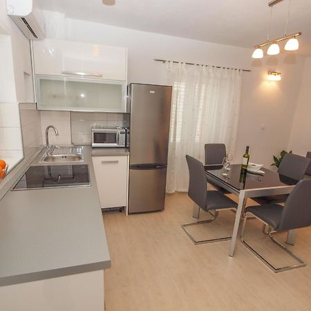 Apartments Karlo Makarska Quarto foto