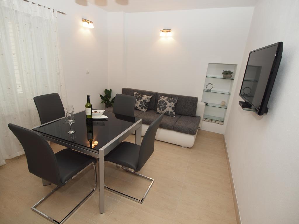 Apartments Karlo Makarska Exterior foto
